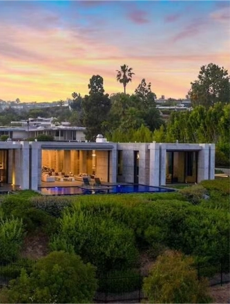 Los Angeles Top Realtors — page 7