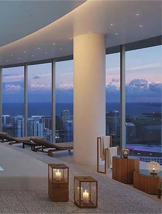 The 19M+ Miami — page 29