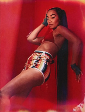 Leigh-Anne — page 26